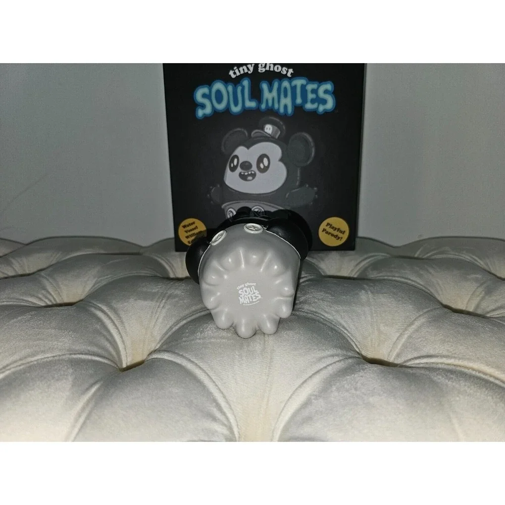 Tiny Ghost Soul Mates Water Vessel William Edition Vinyl‎ Figure Reis O'Brien